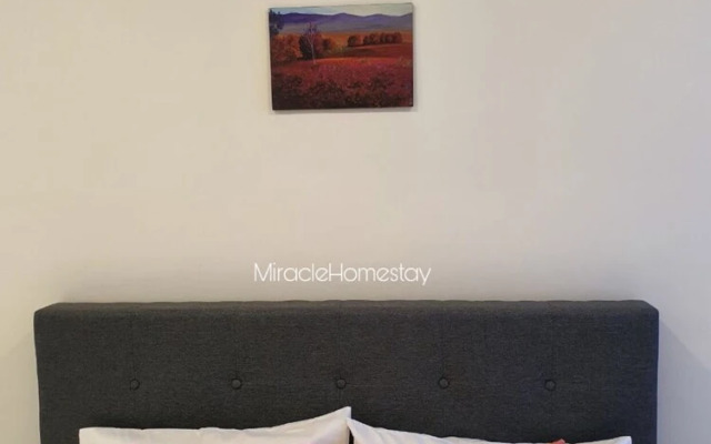 Miracle Butterworth 4 Pax Home With View