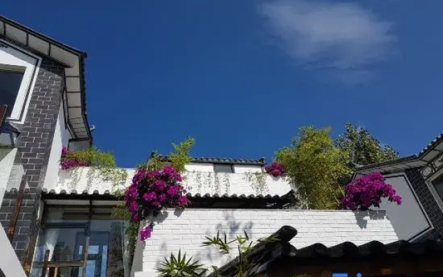 Floral Hotel·DALI LUTAI GUEST Hotel