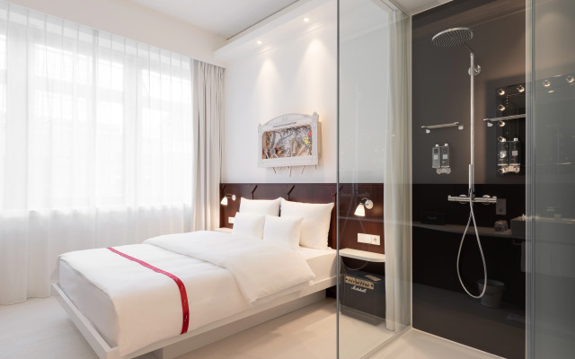 Ruby Leni Hotel Dusseldorf