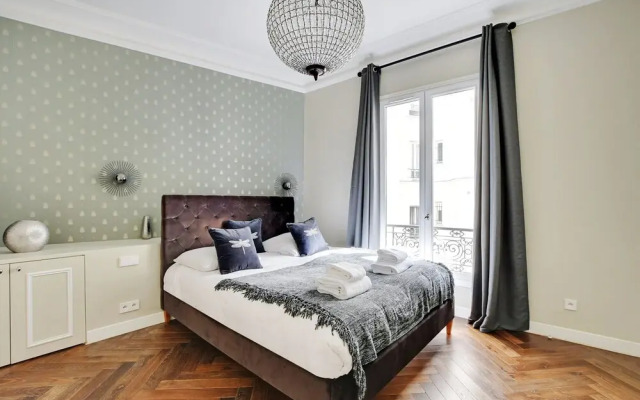 Charming Apartment - 1br/4p - Place Victor Hugo