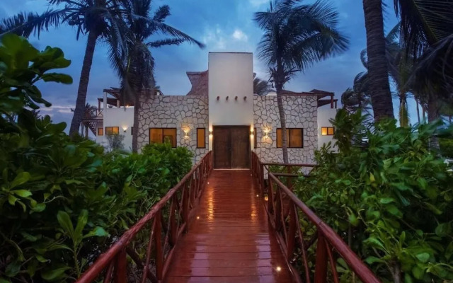 Villa 5br Beachfront TULUM -Sian Kaan