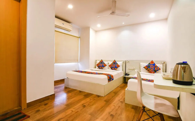Fabhotel Globe Express