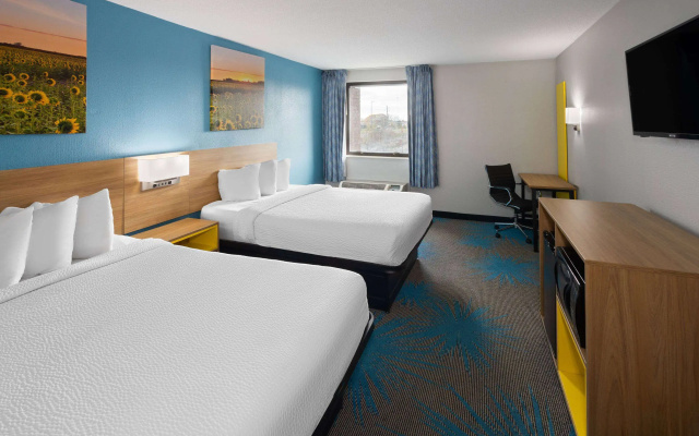 Days Inn & Suites by Wyndham Northwest Indianapolis