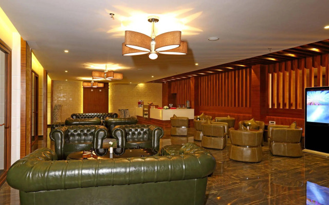 Plum Judy - The Leisure Hotel