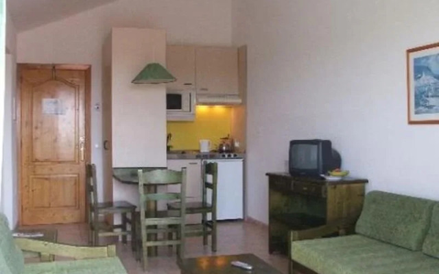 Cala En Blanes Beach Apartments