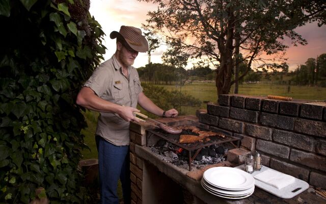 Airport Bird & Game Lodge