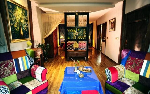 Huayueting Inn