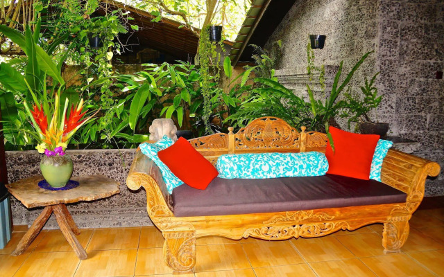 Aahh Bali Bed and Breakfast