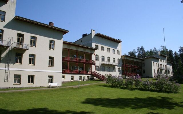 Kruunupuisto Hotel