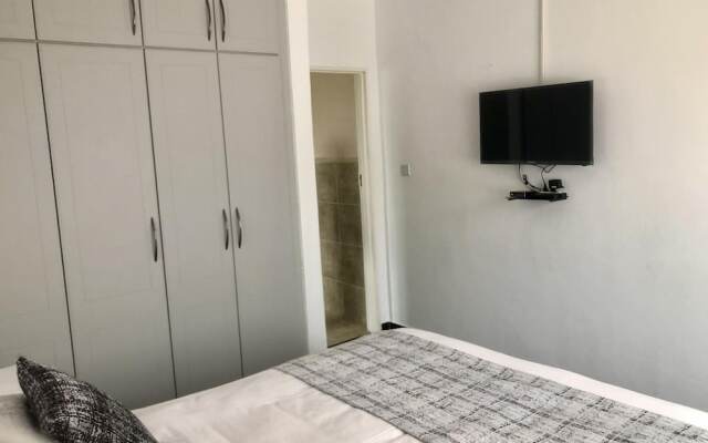 1 bed Apartment in Mount Pleasant Heights - 2014
