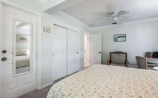 Sand N Suds 3 Bedroom Home by RedAwning