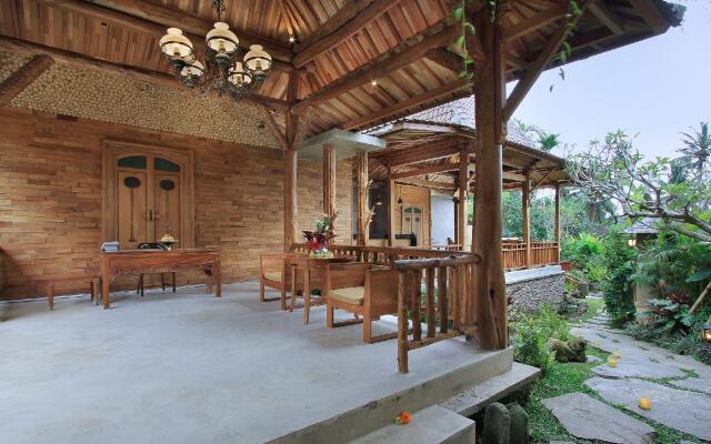 Graha Sandat Villas by GenuineHost