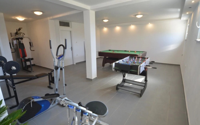 Villas in Kanfanar With 4 Bedrooms and 5 Bathrooms