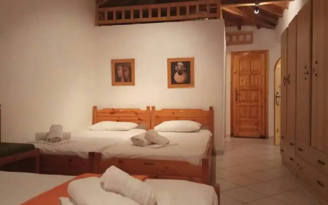 Traditional Villa, Stunning Surroundings