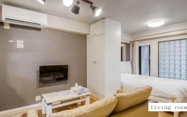 Aparthotel Status59 with Parking
