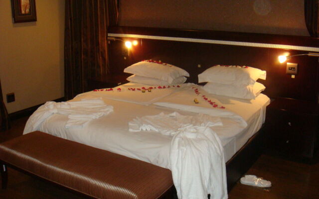 Velmore Hotel & Spa