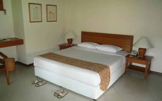 Tanjung Lesung Beach Hotel