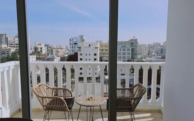 104 NIC - 501 Stay Cosmo City Suite