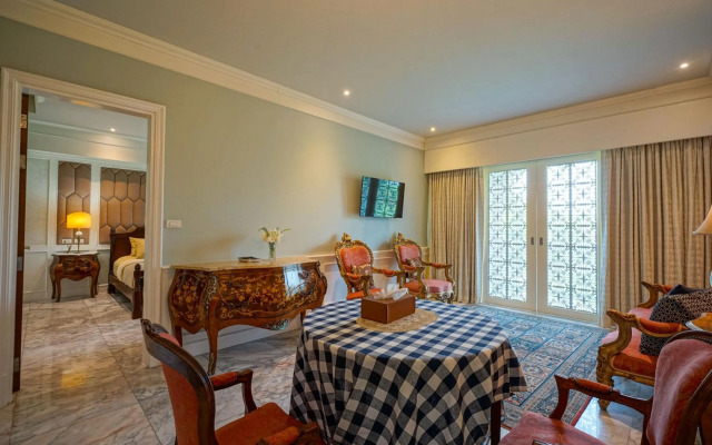 At Pingnakorn Riverside Hotel Chiangmai