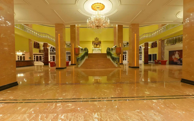 The Royal Pinnacle Hotel