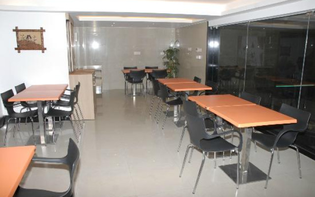 Hotel City Center Residency
