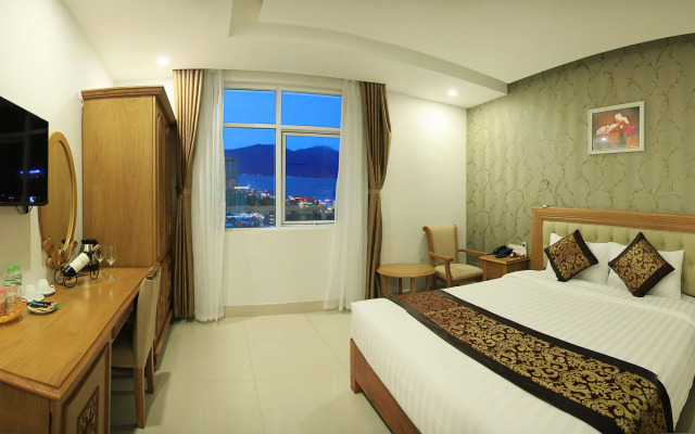 Royal Family Hotel Da Nang