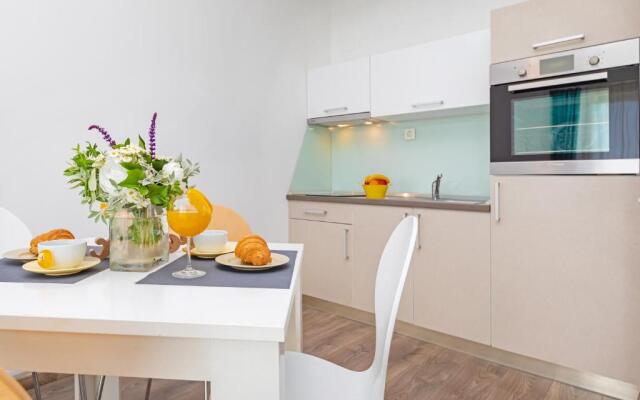 Apartmani D & J