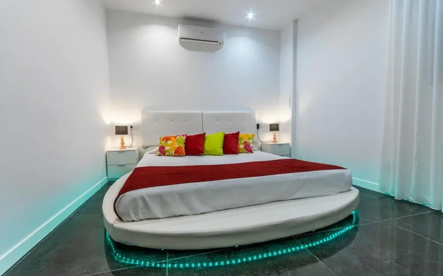 Luxurious Villa Iiheated Pool 200 Meters From The Beach Castelldefels-sitges