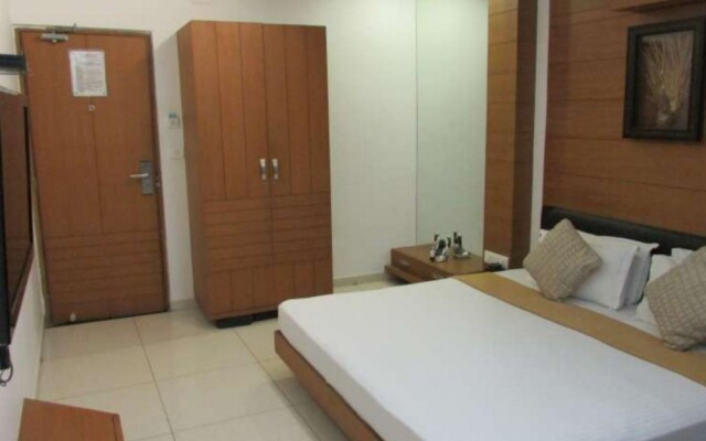 Hotel The Royal Plaza