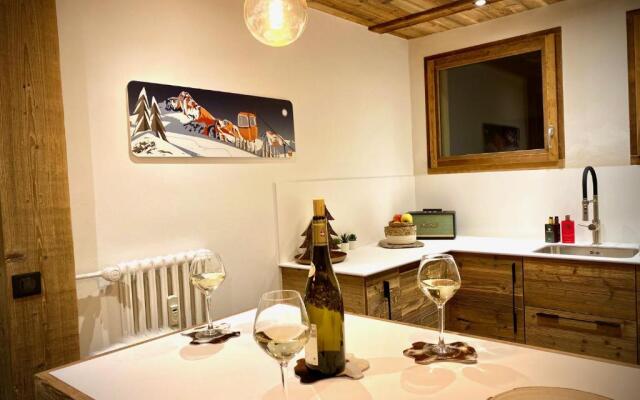 A Place 2 Be, Megeve Centre