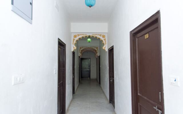 OYO 14118 Hotel Kalika Palace