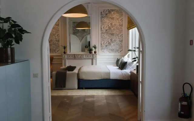 A Place - Schuttershofstraat 55