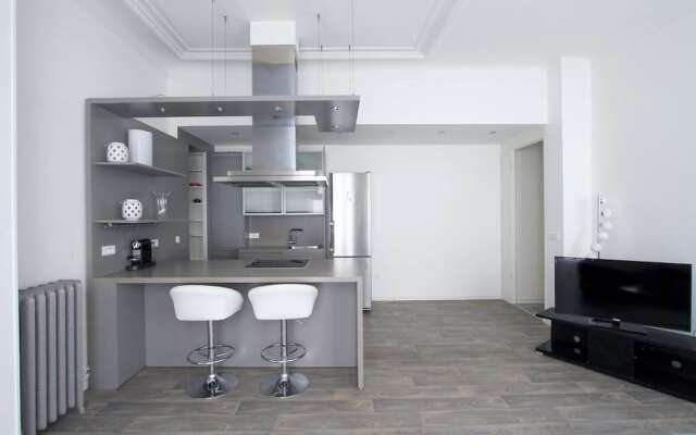 Pelican Stay - Parisian Apt Suite