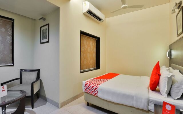 Oyo 17332 Hotel Nana'S