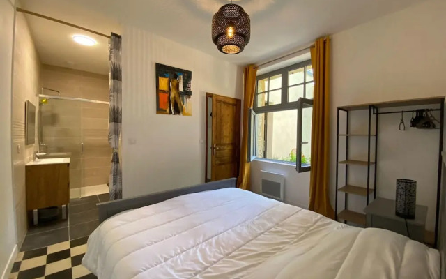 Holiday Home in Kerfany Near Beaches & Trails