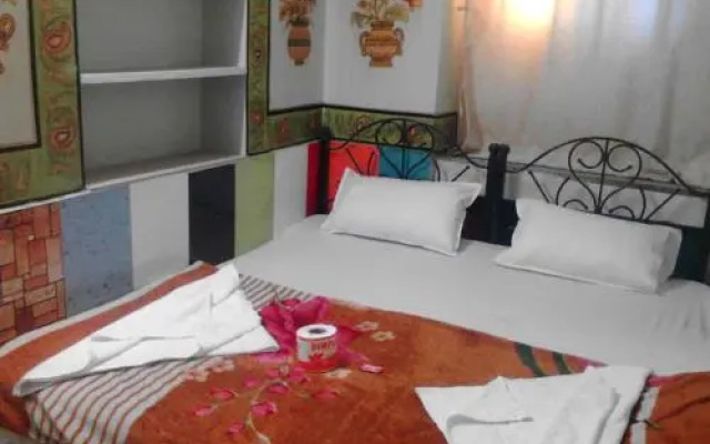 Dylan Cafe And Guest House