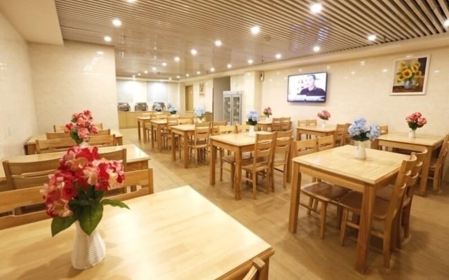 GreenTree Inn Beijing Chaoyang District Maquanying Subway Station Express Hotel