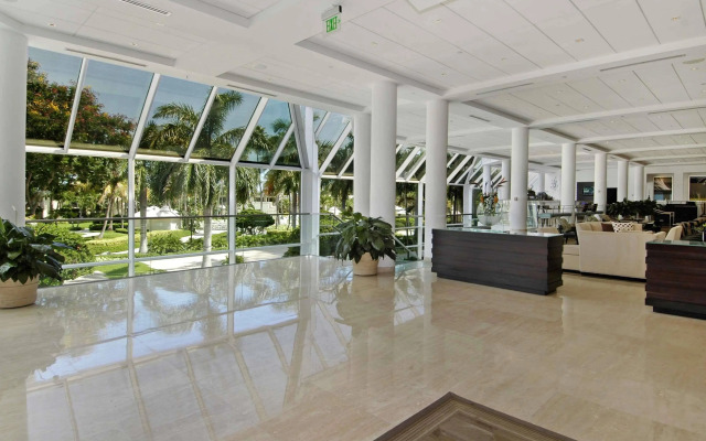 Pier Sixty-Six & Marina
