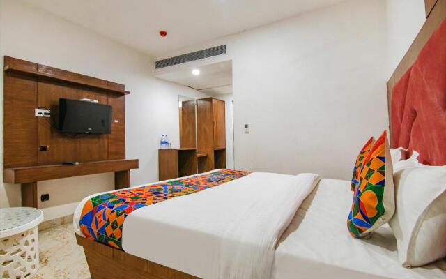 Fabhotel Suman Castle