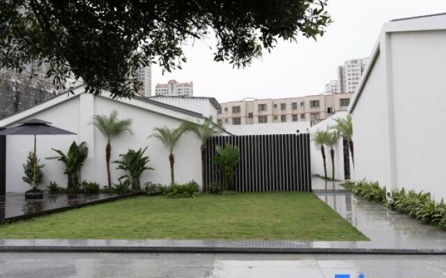 Xiashuyuanzi B&B (Qiaogang Fengqing Street Branch)
