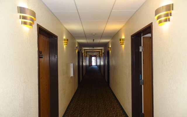 Motel 6 Portland, IN