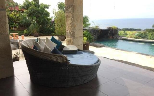 Sing Sing Resort Lovina