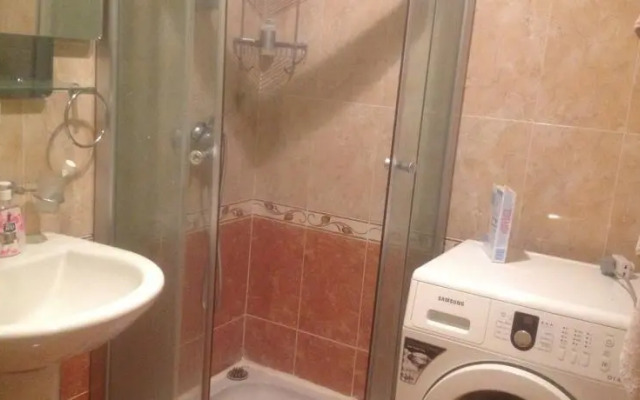 Sunny Apartment on Avet Avetisyan