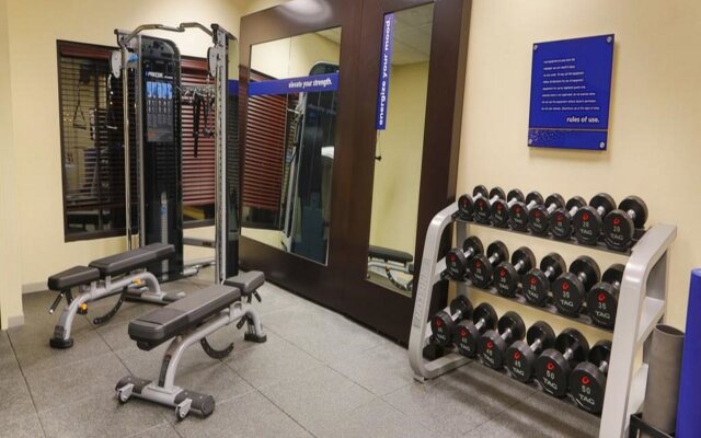 Hampton Inn & Suites Nashville-Airport