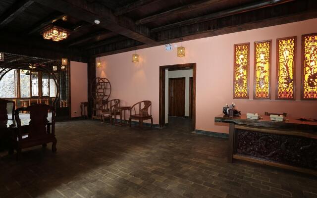 Yangshuo River Lodge