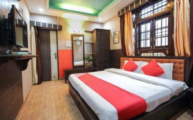 OYO 28271 Hotel City Plaza