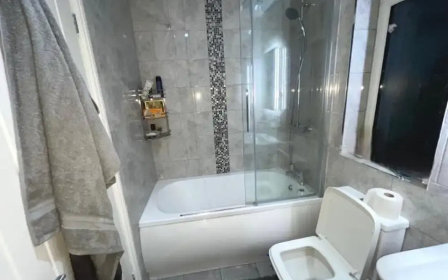 The Hideaway Home BD5 - 2 Bed Lovely Modern House