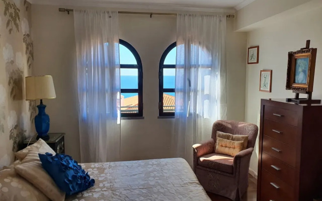 Luzia's Apartment - 2 Bedroom Apartment Sleeps 4