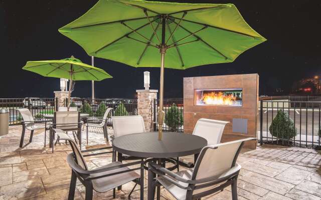 La Quinta Inn & Suites by Wyndham Cleveland TN