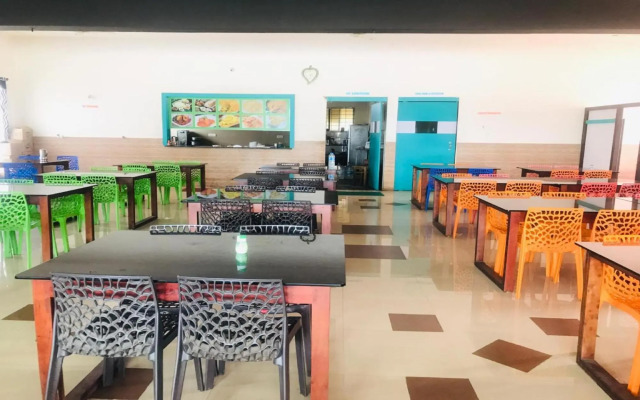 Green Valley Residency by OYO Rooms